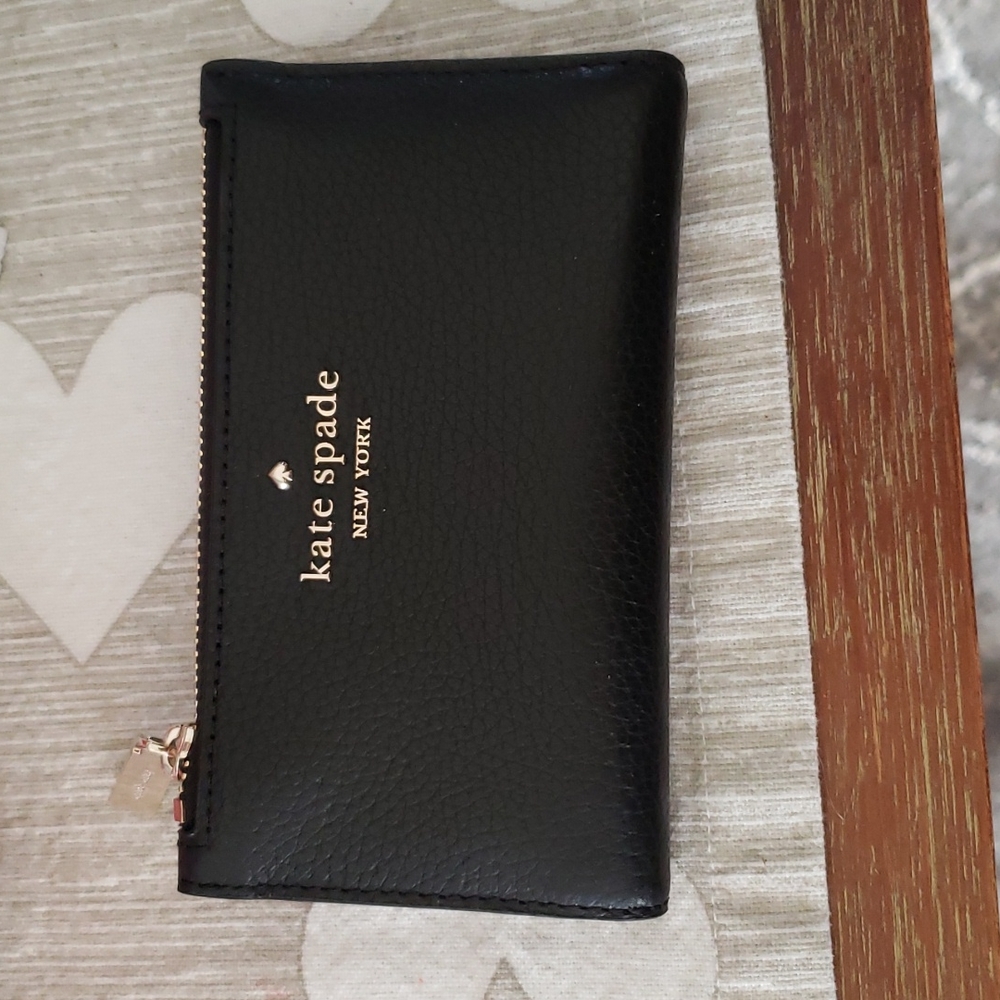 New Kate Spade  Slim bifold wallet